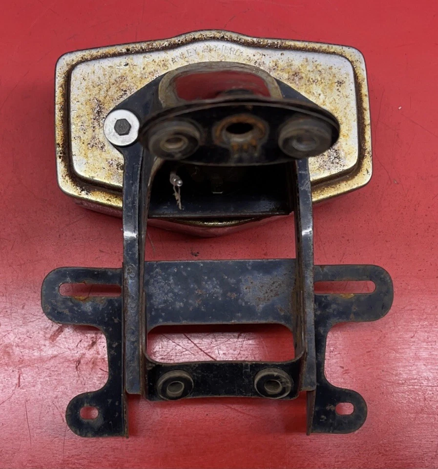 Lanterna traseira Honda CL175 - Imagem 3 de 4