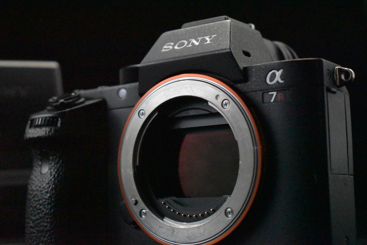 1 Yr Warranty] Sony ILCE-7RM2 A7R II Digital SLR Camera