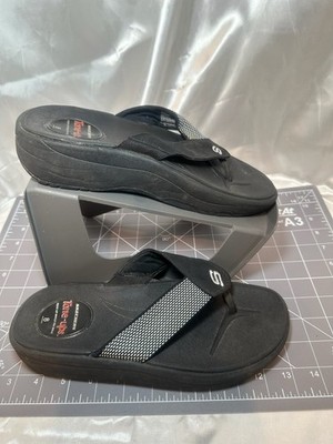 Skechers Women s Size 8 Black Tone-Ups Sandals Two-Tone Black/White Flip Flops