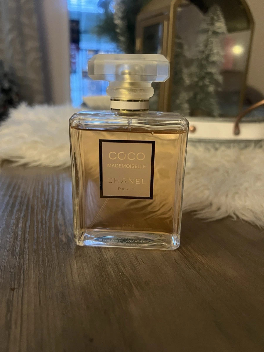 Spray CHANEL Coco Mademoiselle Eau de Toilette for Women for sale