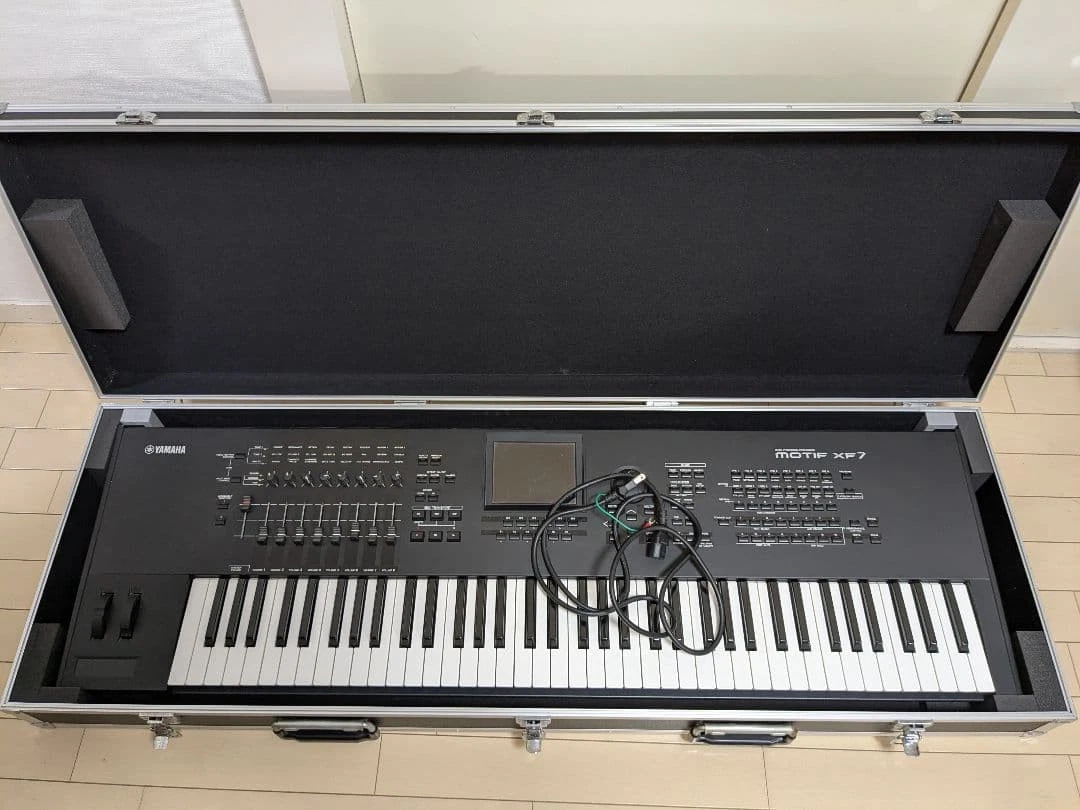 Preços baixos em Yamaha Pro Audio sintetizadores de teclado de 76