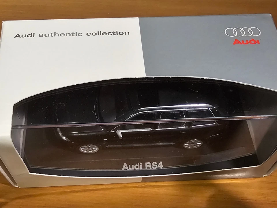 AUDI BREAK RS 4 - MINICHAMPS 1/43 - Photo 3/4