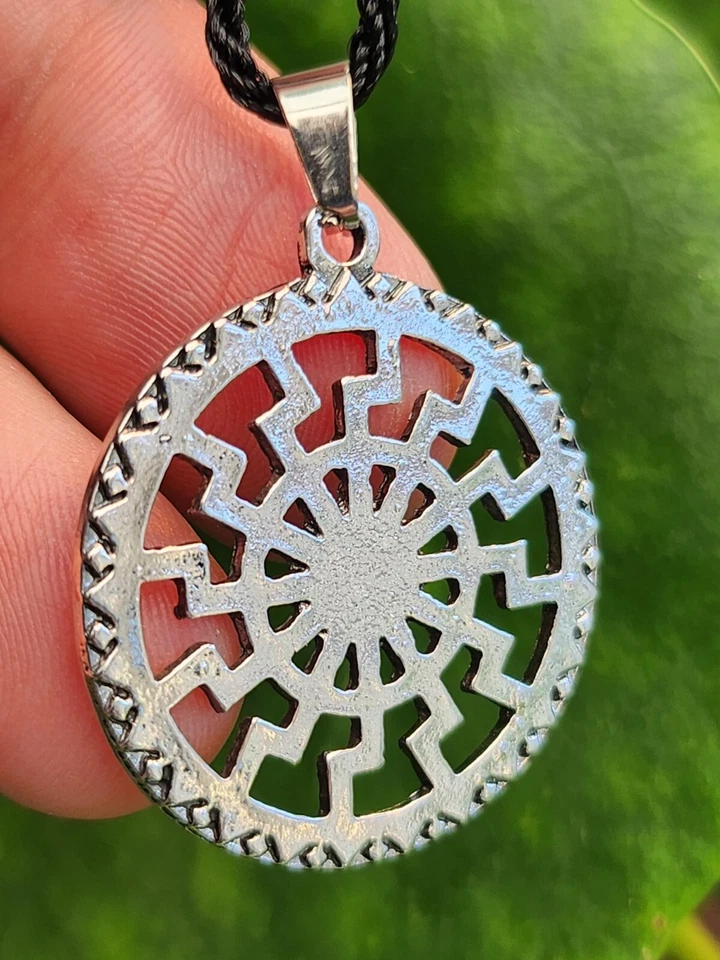 Collar Rueda Sol Negro Eslavo Esotérico Ocultismo Protección Colgante 20" Cordón Foto 2 de 4