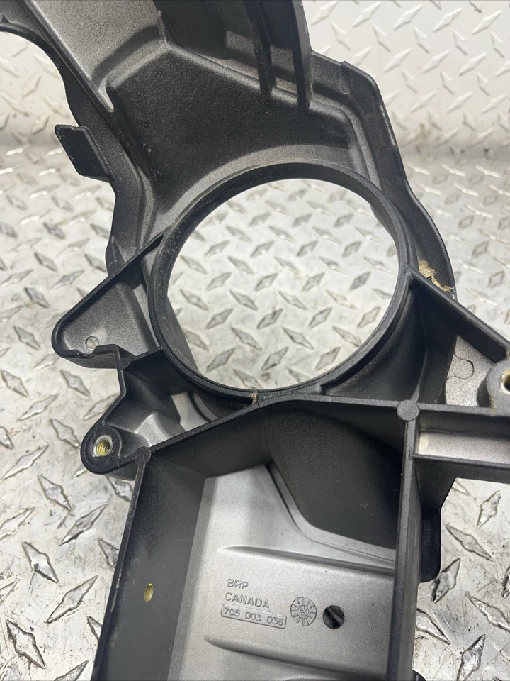 Can-Am Spyder GS Roadster 990 2008 soporte de montaje de faros delanteros Foto 4 de 4