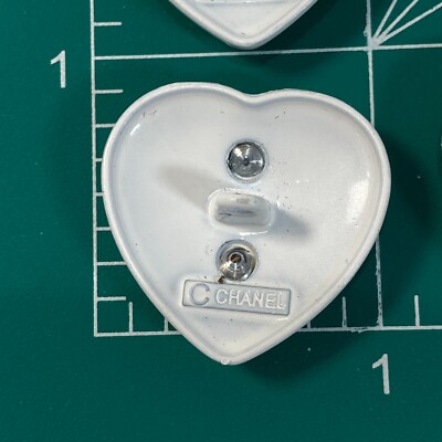 CHANEL Vintage Buttons set of 4 Heart CC Logo Gold White CHANEL Vintage Buttons set of 4 Heart CC Logo Gold White