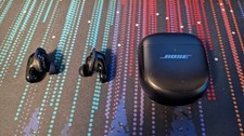 Bose QuietComfort Ultra Earbuds Gen 1 - Case damaged - Earbuds in Good Condition