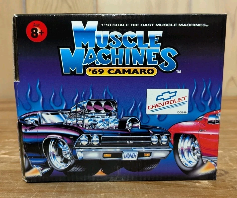 Muscle Machines 1/18 Scale '69 Chevrolet Camaro Yellow W/ Green Flames NIB - Image 4 of 4