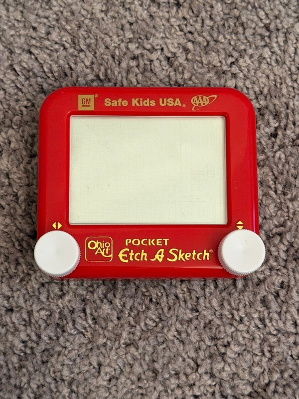 Etch A Sketch Pocket Mini 4" X 3.5" Red Kids Toys Drawing Safe Kids USA AAA