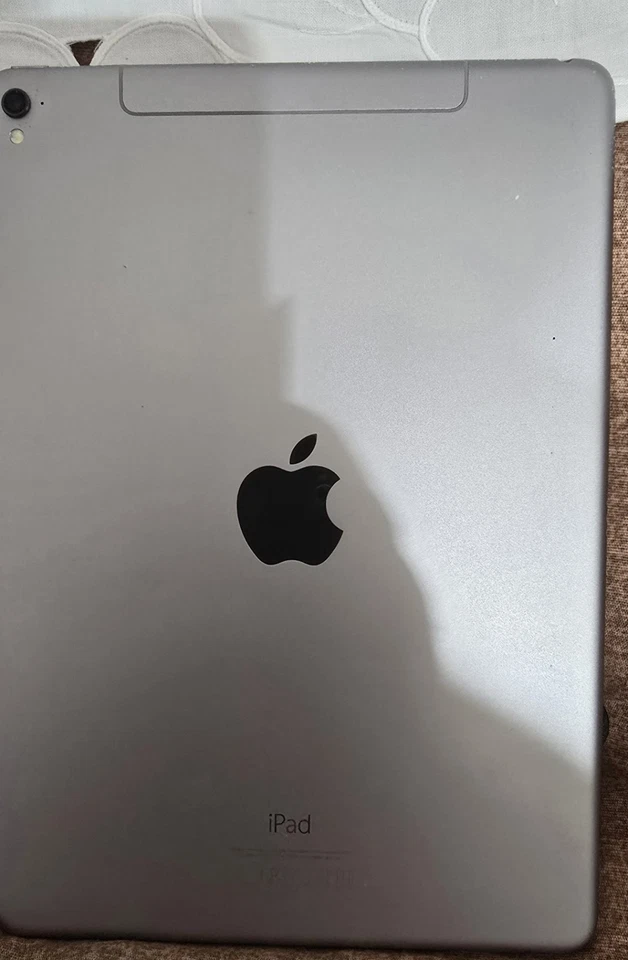 iPad Pro 9.7 128GB Wifi - Immagine 2 di 4