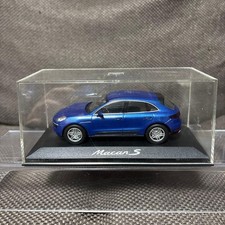 MiniChamps 1/43 Porsche Macan S 860834