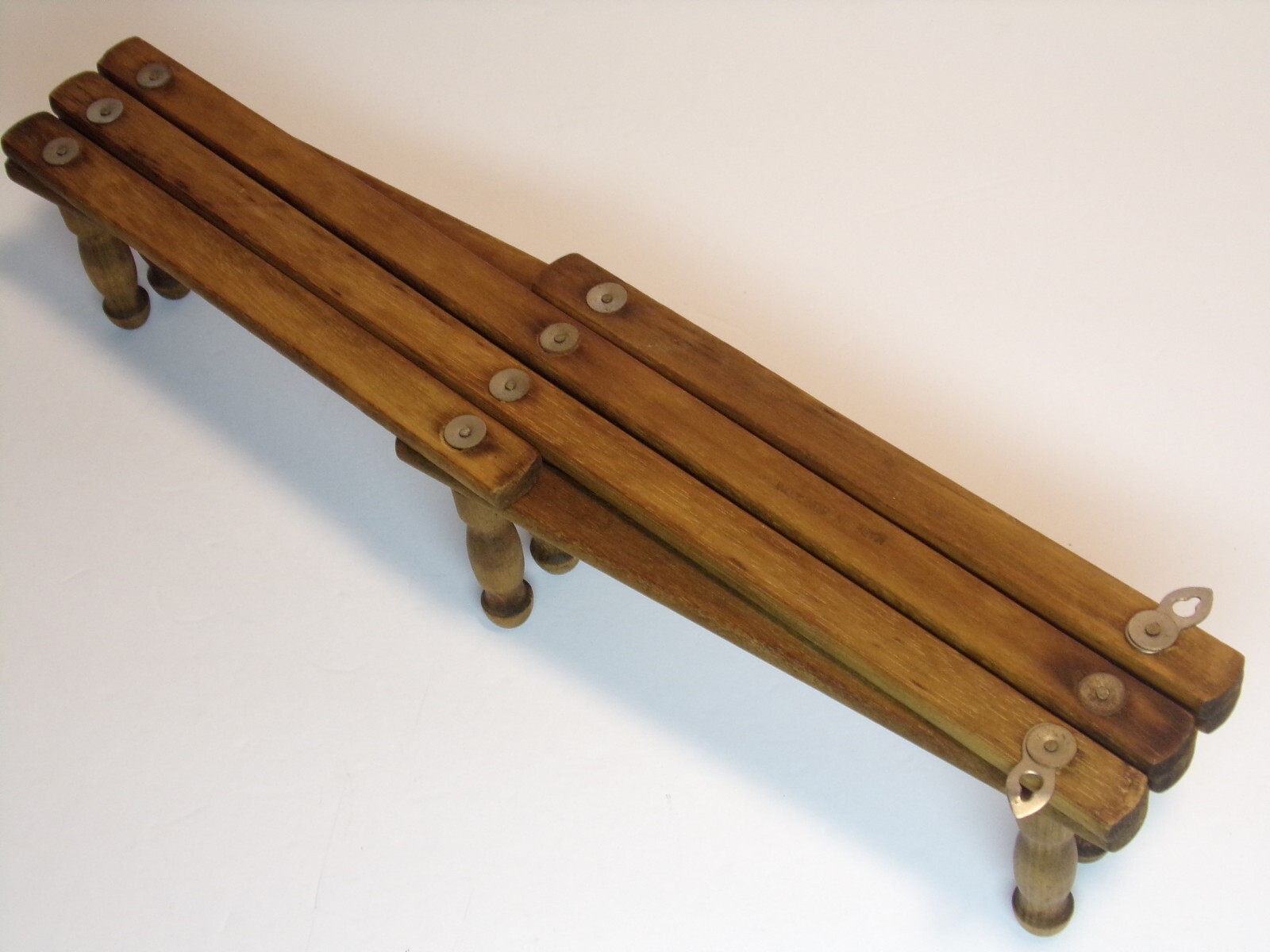 Vintage 1970's Wooden Accordion Style Hanger/Wall Ha… Gem