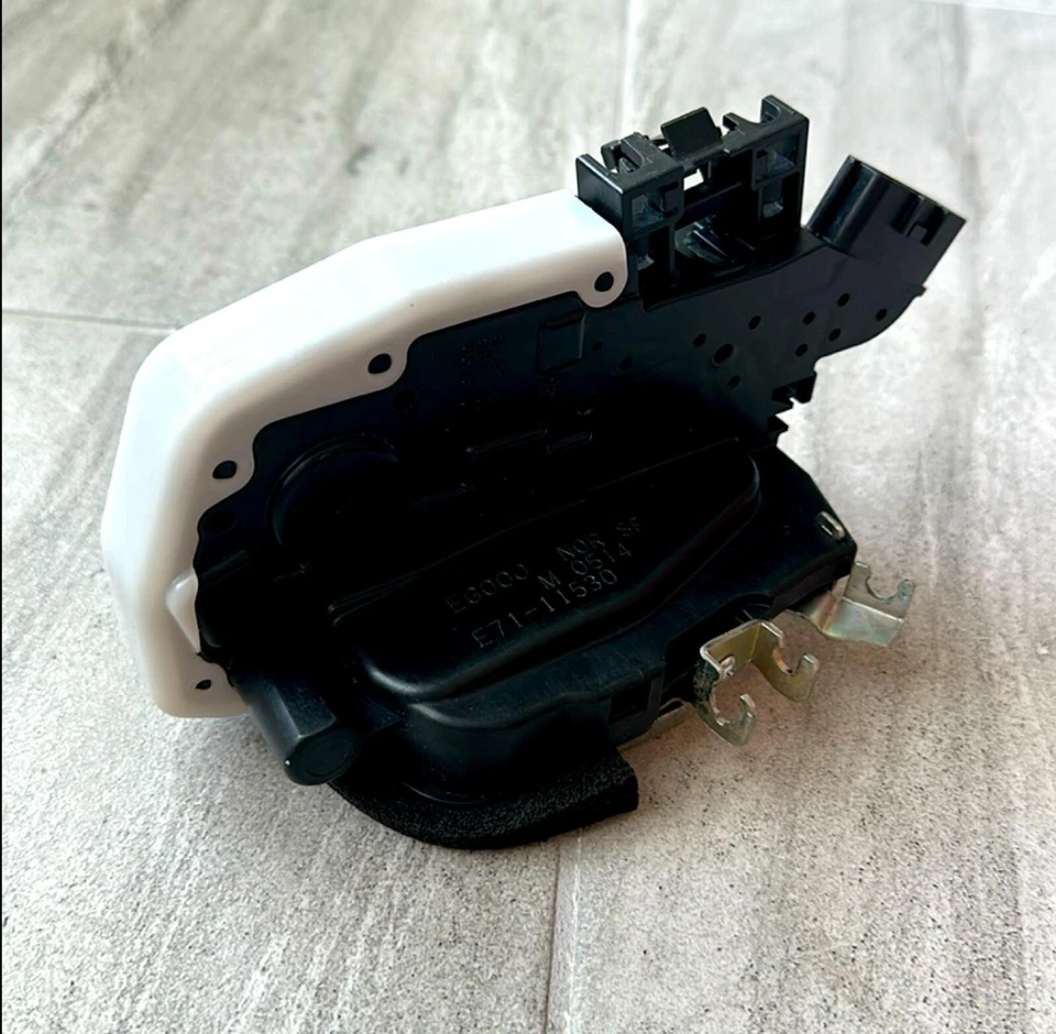 GARANTÍA DE POR VIDA 2013 a 2017 Actuador de bloqueo de puerta genuino Nissan Versa delantero derecho Foto 4 de 4