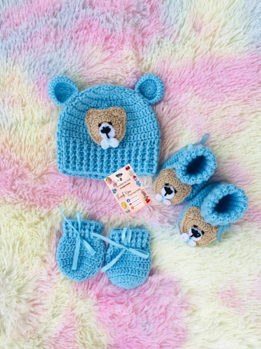 Newborn hat hotsell and booties
