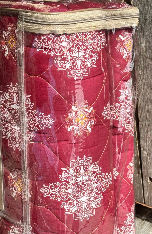 Edredón de algodón Amrita Sen ZOYA King 106" X 96" (invierte a dorado) Foto 4 de 4