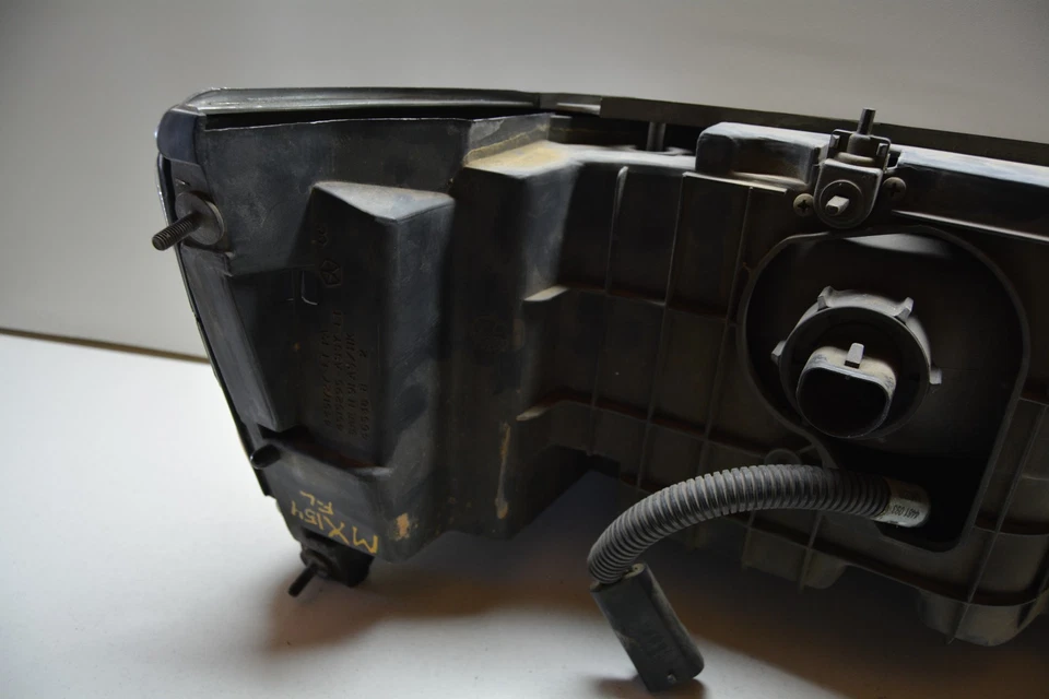 91-95 PLYMOUTH VOYAGER LUZ DE CABEZA DEL LADO DEL CONDUCTOR IZQUIERDO CON INTERMITENTE OEM, 114-00201 Foto 4 de 4