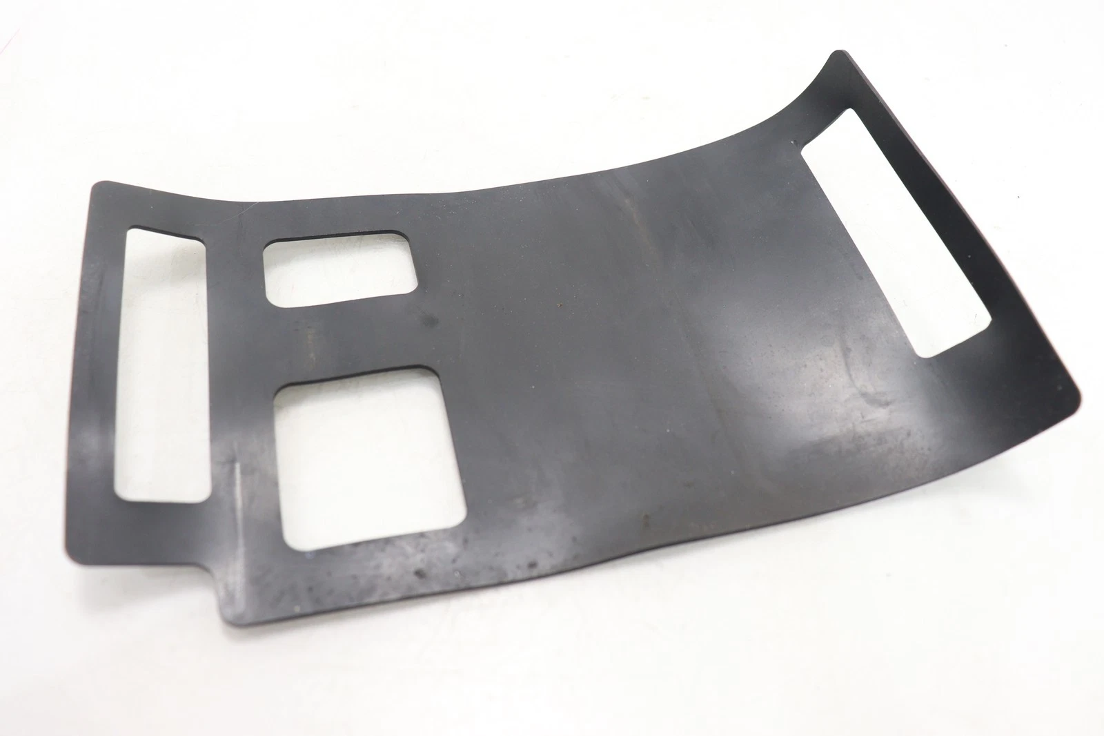 06-20 YAMAHA YZF R6 OEM EXHAUST VALVE SERVO MOTOR MAT COVER