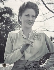 Joan Fontaine Signed 8x10 Photo BAS Beckett COA Autograph Hollywood Legend