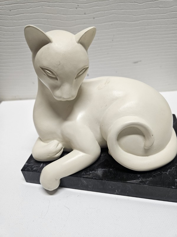 Crowning Touch Art Deco Style White Ceramic Siamese Cat Bookend On Marble Base