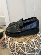 Women’s Donald Pliner Loafers Size 8 A Few Scuffs But Nothing Visible