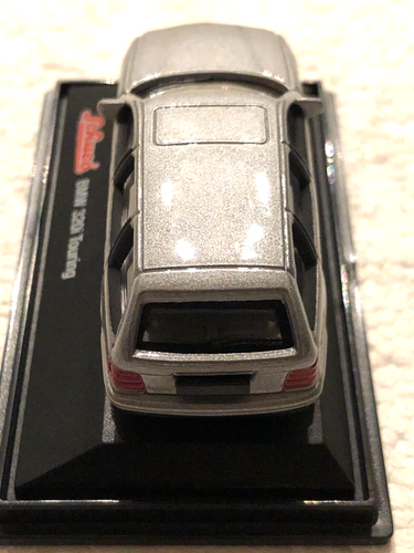 SCHUCO BMW 320i TOURING SILVER 1/72 SCALE - Picture 4 of 6
