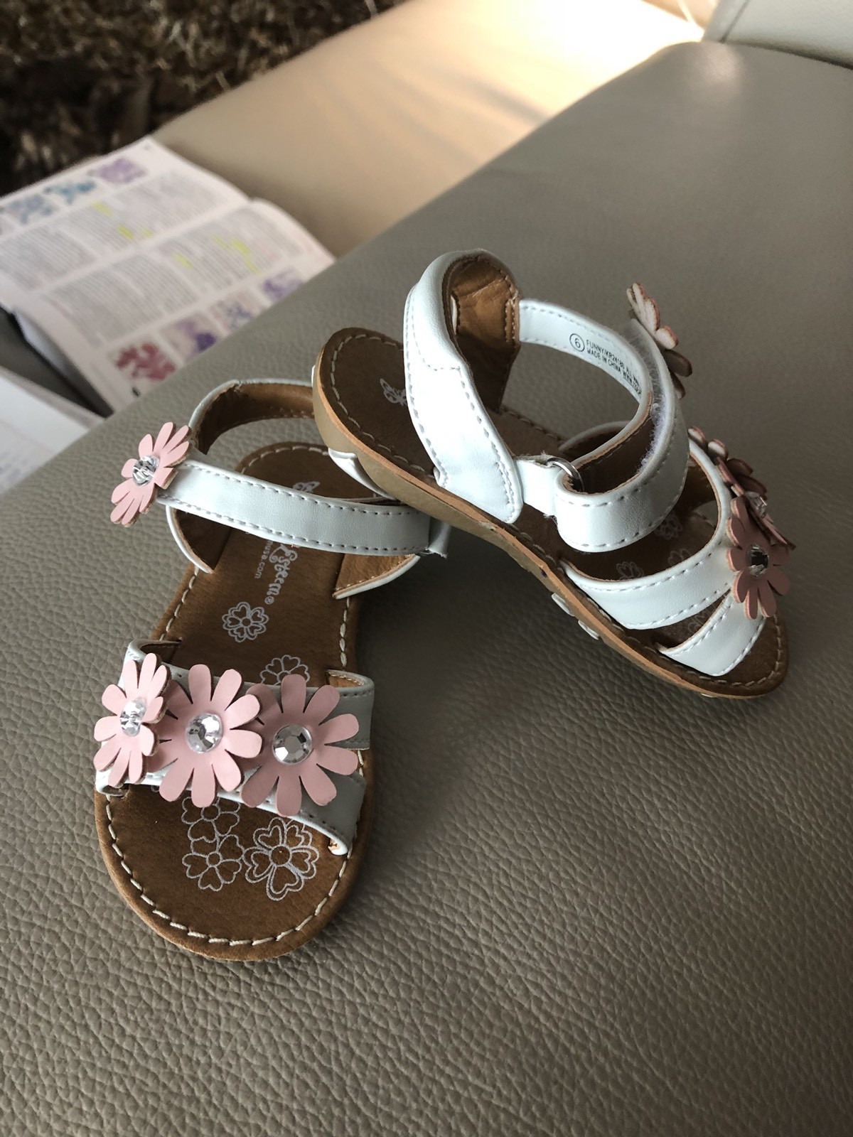 Baby Girl White Sandals With Pink Flowers And Rhinestones Size 6 eBay