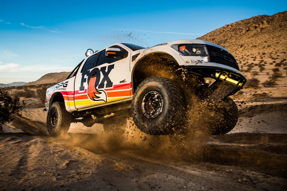 Amortiguador trasero Fox Shox IFP para Ford F-250 350 Super Duty 1999-2016 Foto 4 de 4