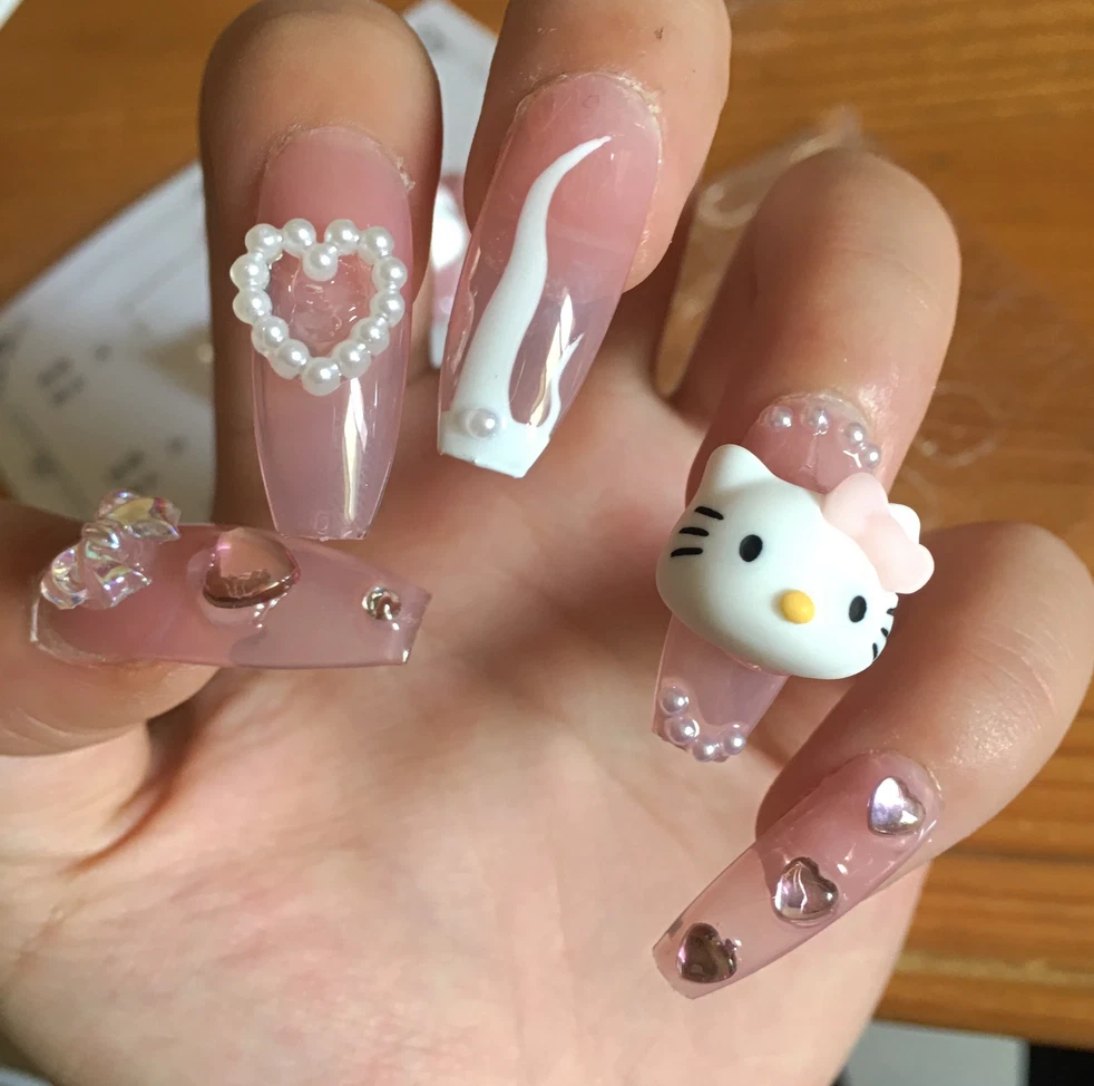 Update 129+ hello kitty nail salon free best ceg.edu.vn