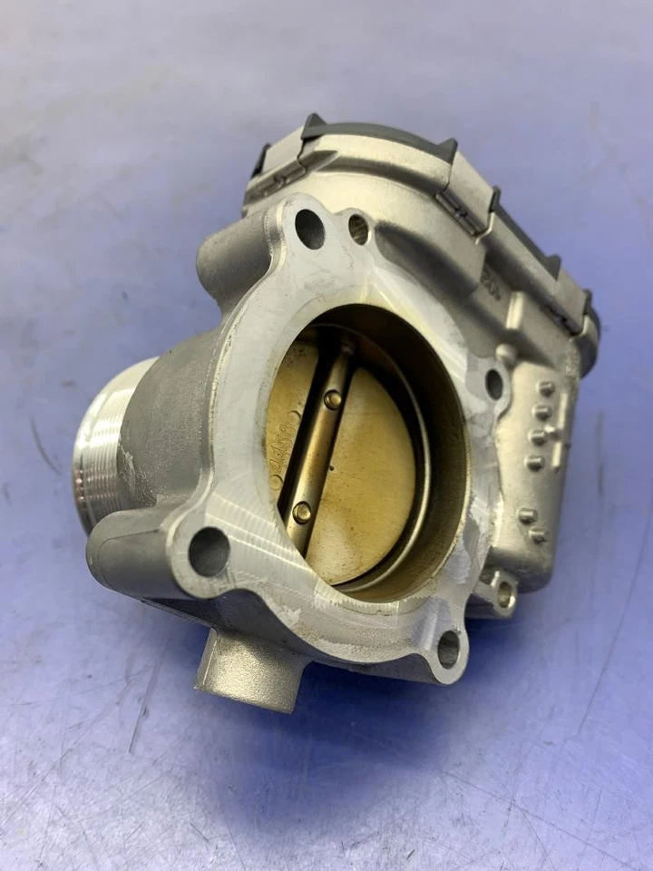 AUDI A5 2018-2021 2,0 L TURBO CYMC8 conjunto de carrocería del acelerador *17 k millas* 06K133062 Foto 2 de 4