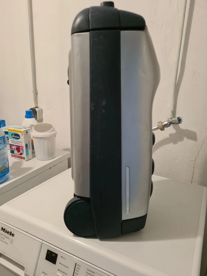 Lux Staubsauger D820 1R, Gehäuse!!!!! Gebraucht - Bild 4 von 4