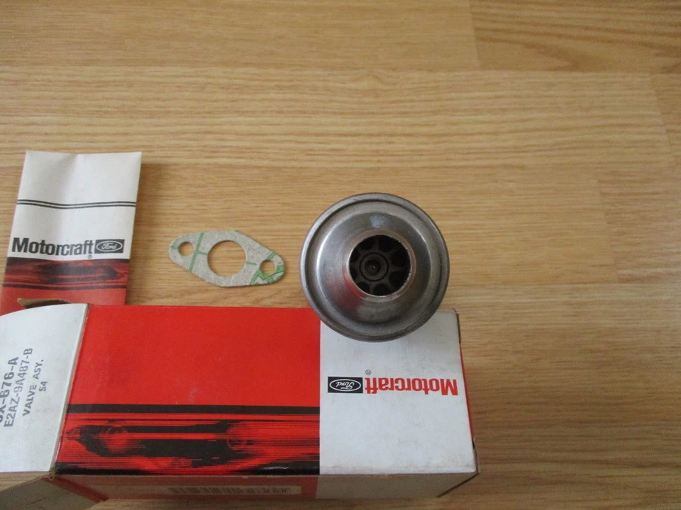 Ford F100 1982 83 3,8 L válvula de retención secundaria de inyección de aire Motorcraft CX-676-A Foto 4 de 4