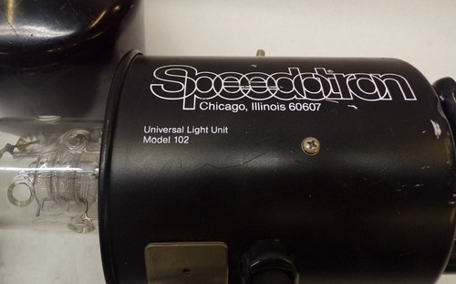SPEEDOTRON, STUDIO CLASSIC 102, UNIVERSAL LIGHT UNIT, WITH COVER & NO REFLECTOR - Picture 2 of 10