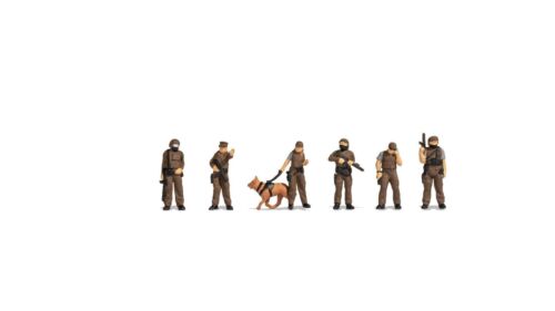 Special Forces (6) & Dog Figures set TT gauge Noch 45079 - Picture 1 of 1