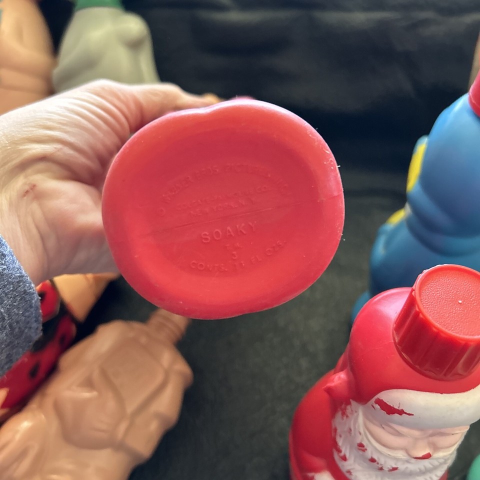 Vintage Lot Of 8 1/2 Colgate Soaky Bubble Bath Bottles Bugs Bunny