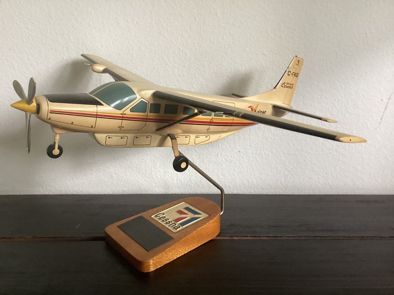 Cessna 208 Caravan Wooden Desk Model