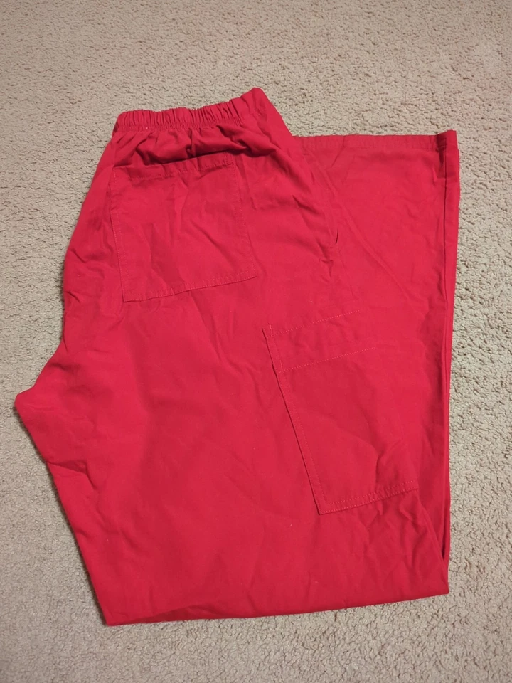 Conjunto de Pantalones Exfoliantes UA Cuello en V Insectos y ❤️ Medianos y Rojos Medianos SB Foto 2 de 4