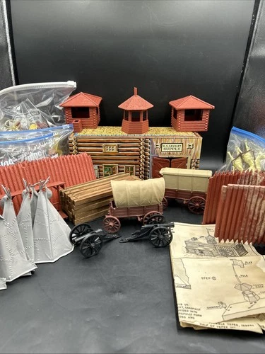 Vintage Marx Fort Apache Playset U.S. Cavalry Supply Wagons & Teepee Set. ML