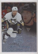 2014-15 Fleer Showcase Flair Row 2 Blue Ice 15/99 Kris Letang #11 q3o