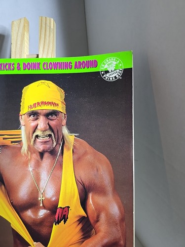 WWF World Wrestling Magazine - May 1993 Vol. 12 No. 5 - Hulk Hogan Andre Hart - Picture 4 of 12