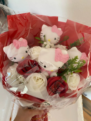 Hello Kitty Blumenstrauß Handgemacht