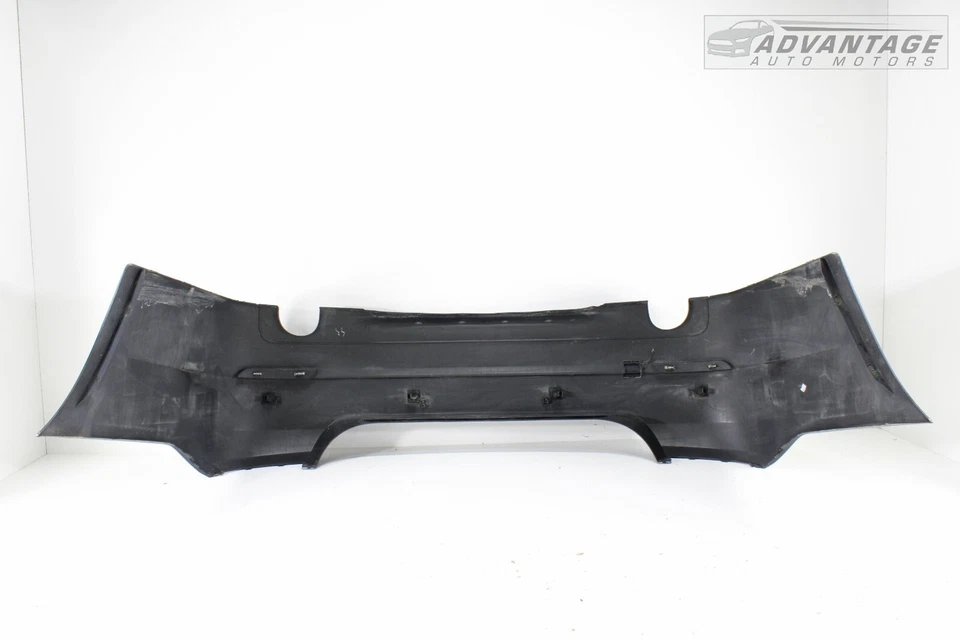 BMW 535I XDRIVE 2011-2016 3,0 L F10 CUBIERTA DE PARACHOQUES TRASERO CON ORIFICIOS PARA SENSOR DE ESTACIONAMIENTO OEM Foto 4 de 4