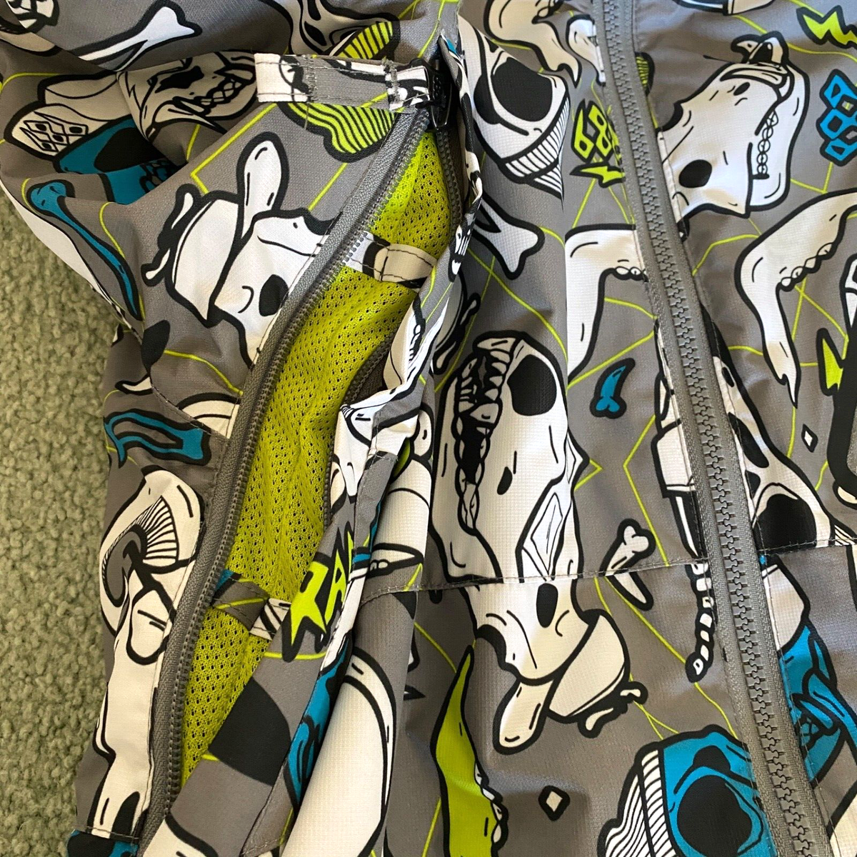 686 Snowboard Infidry Jacket Youth Boys Large Gray Full Zip Animal