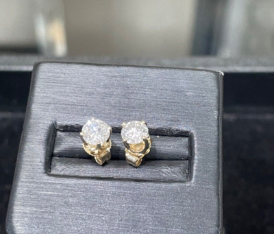 Schöne 14K Gelbgold 0,5cttw Diamant Ohrstecker