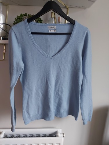 Maglione donna Finest blu chiaro 100% cashmere scollo a V leggero UK 14 - Foto 3 di 10