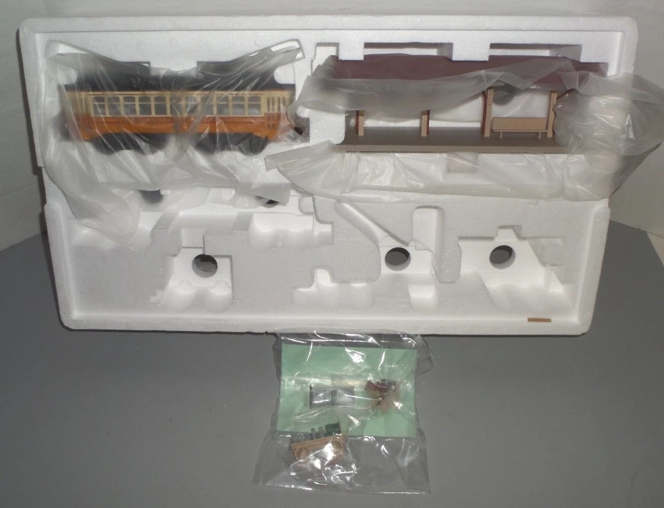 ATLAS "O" GAUGE INDUSTRIAL RAIL NEW JERSEY TROLLEY SET #1009101 IN ORIGINAL BOX - Image 3 of 4