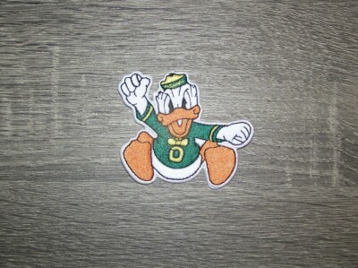 University of Oregon Ducks Vintage Embroidered Iron On Patch 2.75'' x 2.25''