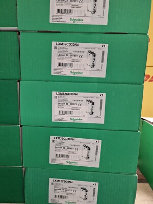 LXM32CD30N4 Servoumrichter Schneider Electric - Neu und originalverpackt!