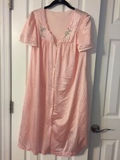 Vassarette Robe Short Sleeve Nylon Sz. Small
