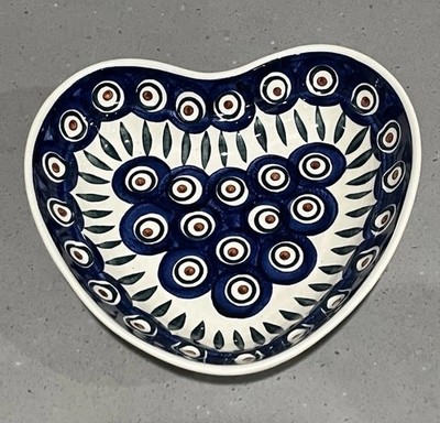 Wiza Boleslawiec Polish Pottery Heart Dish 7  Peacock Eyes Handmade Folk Artisan