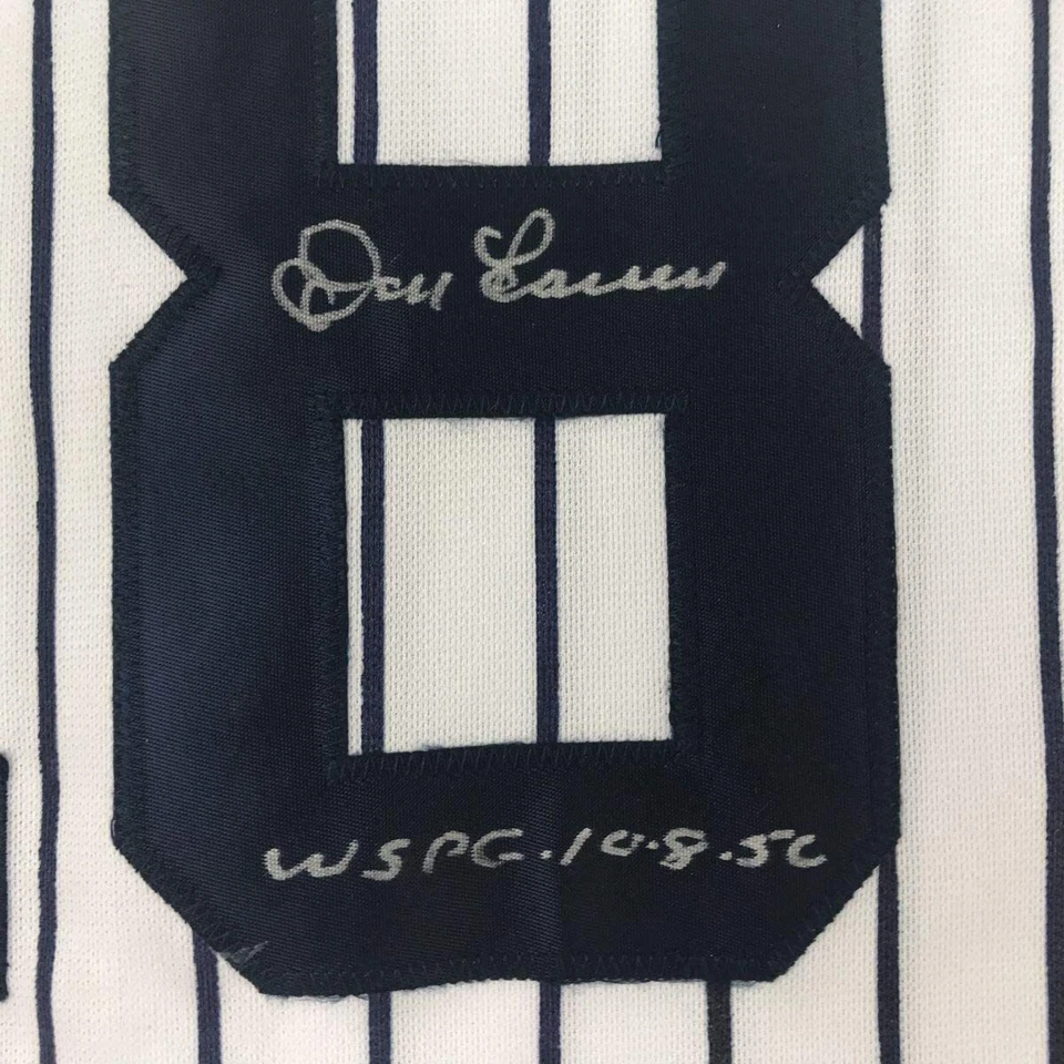 Camiseta deportiva a rayas de Nueva York 33x42 autografiada/firmada por Don Larsen enmarcada certificado de autenticidad JSA Foto 2 de 2