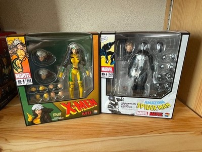 MAFEX Rogue No.242 & Spider-Man Black No.147 Comic Ver Figure Set